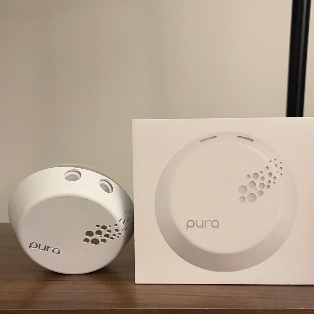 Pura White Smart Home Fragrance Diffuser